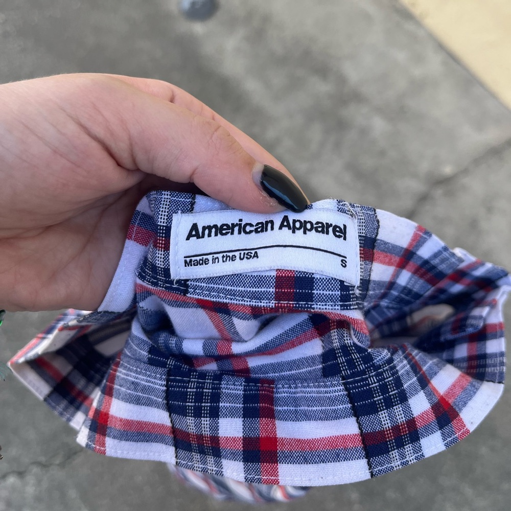 american apparel plaid skirt!